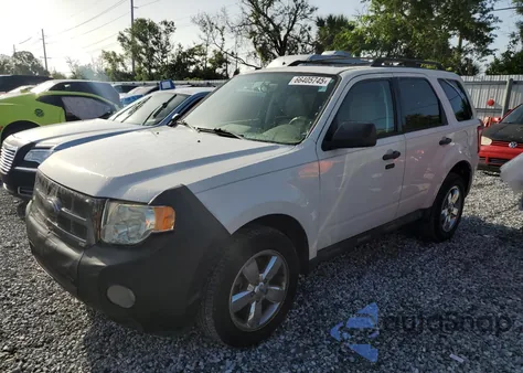 2012 Ford Escape Xlt z USA, uszkodzony, nr VIN 1FMCU9DG8CKB75873